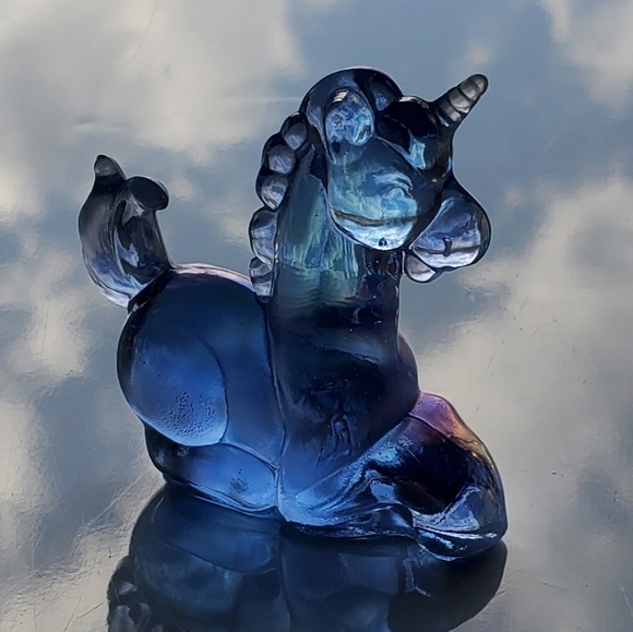 Vntg Boyd Irredescent Glass Little Lucky the Unicorn 🦄 - Picture 11 of 12